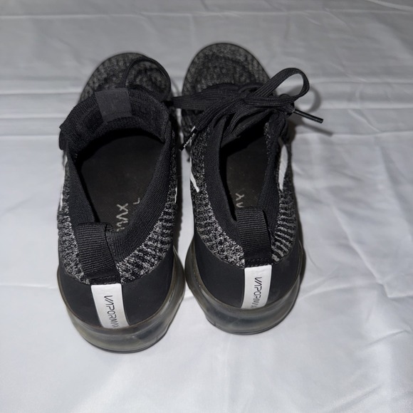 Nike Air VaporMax Flyknit Black/White Oreo Sz 11.5 Lightweight Sneakers main image 11